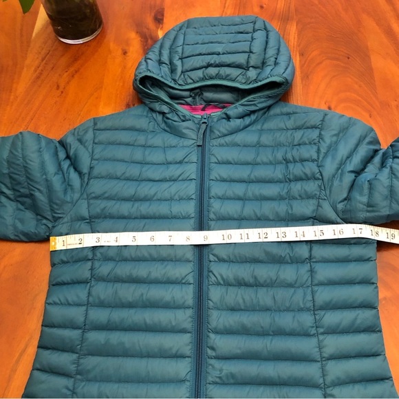 Down Jacket. Collection by Vackrot Lightweight Long Puffer Winter Jacket.Small. - Picture 11 of 16